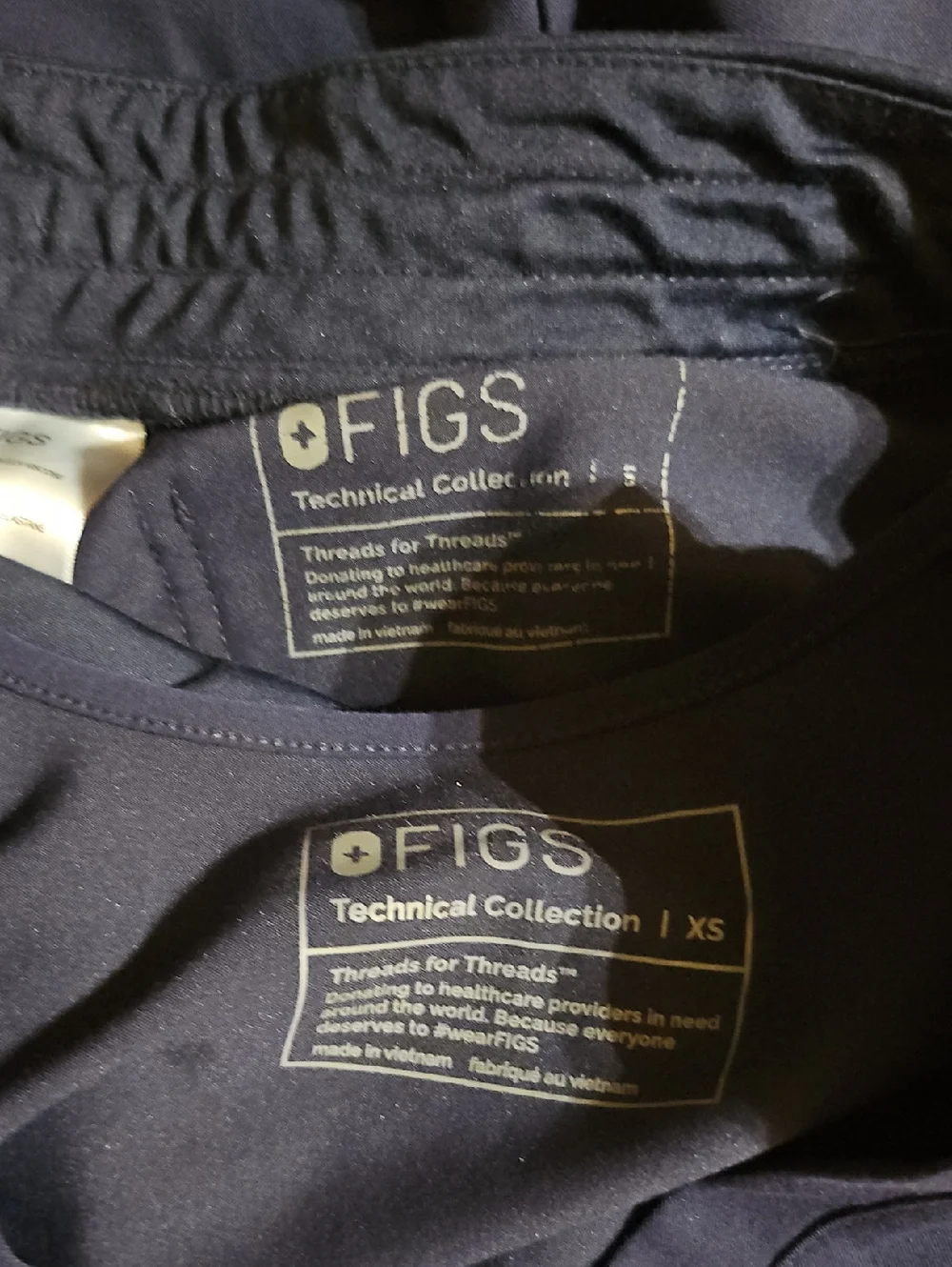 Figs Navy Blue Scrubs Scrub Set Jogger - Picture 3 of 3